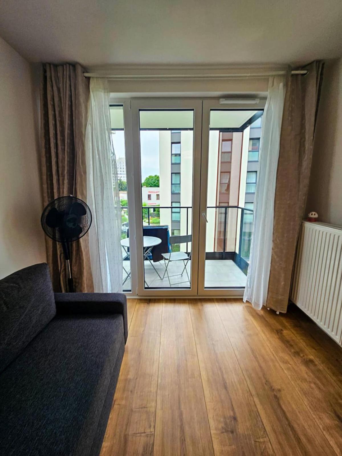 Elegant Two-Room Apartment, Sleeps 4, Near Turon Arena, With Balcony Краків Екстер'єр фото